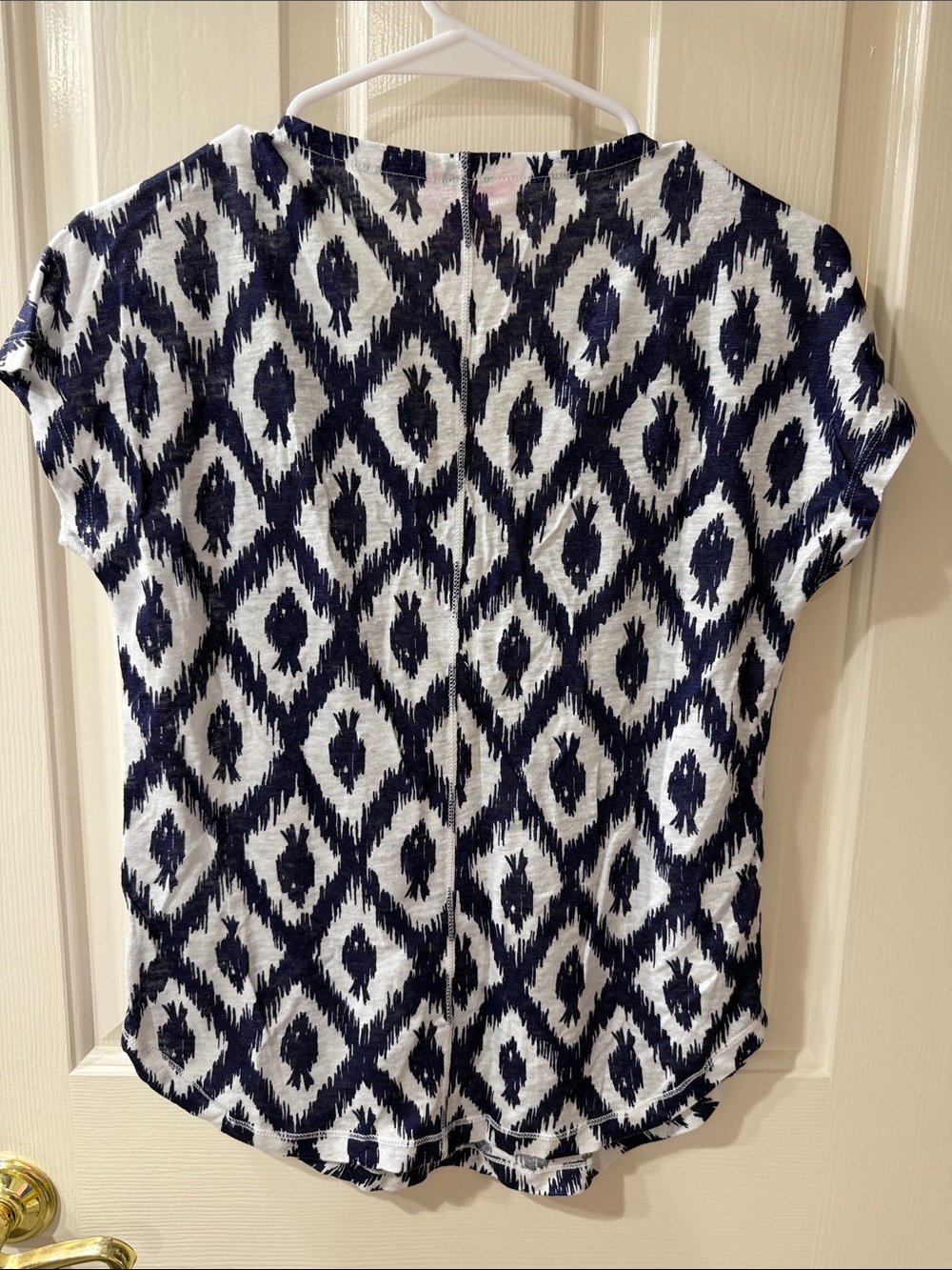 NWT XXS Lilly Pulitzer Navy and White Ikat V-Neck Tunic - Picture 3 of 3